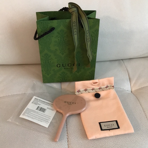 NWOT Bundle of Gucci Beaute Mirror; Pouch; Gucci Ribbon & Gucci Shopping Bag - Picture 2 of 4